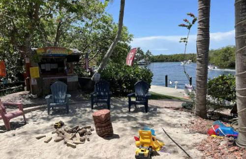 Luxury Condo at Cape Harbour Marina, Water Views! - Foto 25