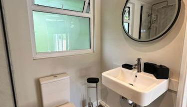 Luxurious Glass House with Private Hot tub - Foto 3