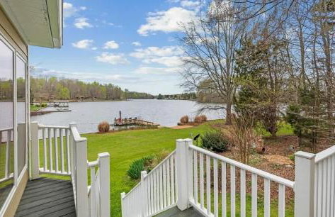 Lake Days Getaway - Lakeside Family Escape Near Hillsborough - Foto 26