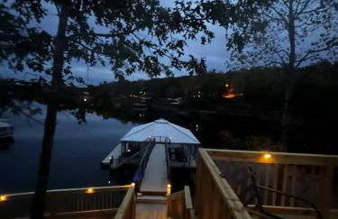 Views! Dock, Water, Game Room, Kids Room! - Foto 55