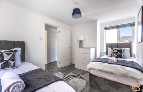 Cosy 5 bedroom house - Central By Valore Property Services - Photo 40