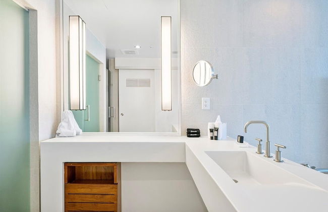 W Residences 2 Bedroom Suite 2 Condo by RedAwning - Photo 21