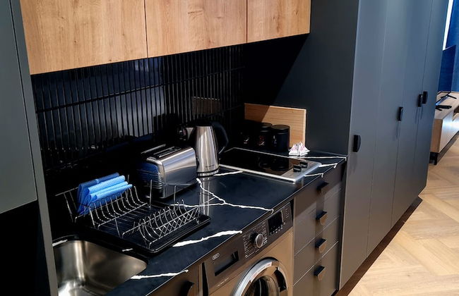 9 Palms by Smart City Stays - Photo 5