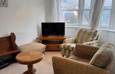 Modern, Sleeps 6, First floor, Parking, Beautiful rural market town, Llani - Foto 18