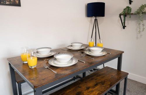 3 bedroom Cannock flat ideal for groups - Foto 22