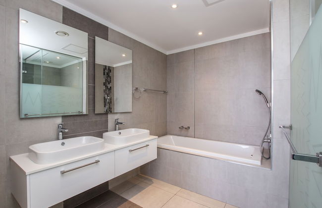 Sandton Smart Apartment Eleven - Photo 30