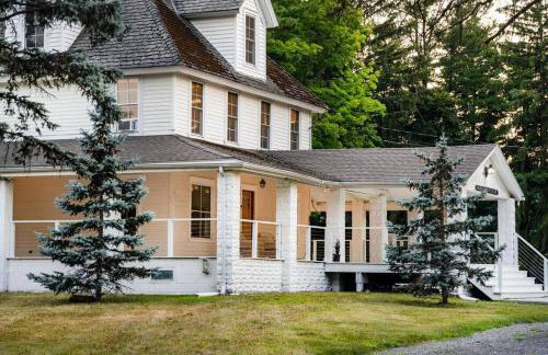 1850 Catskills Farmhouse on 8 acres in E. Durham - Foto 31