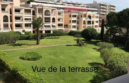 Domaine D'Ahmosis, modern 2 bedrooms refurbished apartment, f3 moderne fraichement rénové - Foto 26