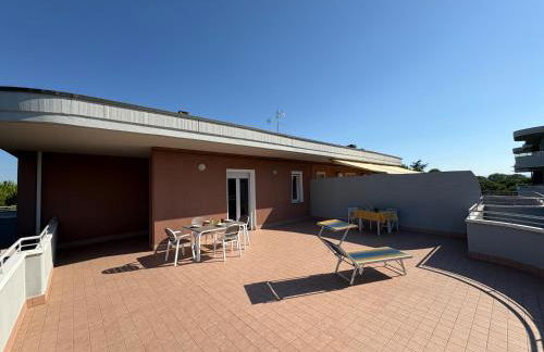 Attico Maestro Tiberio - appartamento a Pinarella di Cervia - Photo 1