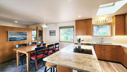 Walk to Everything! Hot Tub! Shorepine Haven - Foto 2