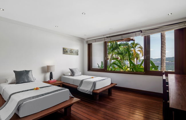 Villa Blanca by Alfred in Bali - Modern Luxury 5 Bdr Oceanfront Villa in Candidasa - Foto 2