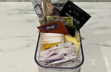 Adorable new studio with free parking and WiFi - Foto 16