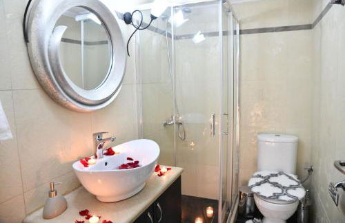 Kleopatra Deluxe Apt with priavte Jacuzzi - Photo 6