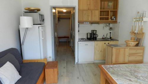 Appartement 6 pers, 1 cabine, au pied des pistes, balcon, ascenseur - FR-1-557A-50 - Foto 2