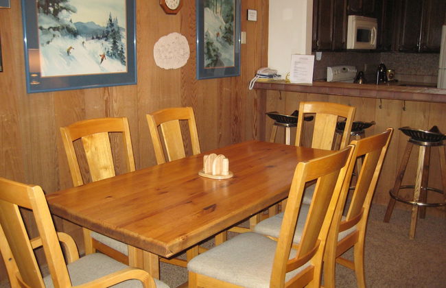 Chateau Sans Nom by Mammoth Reservation Bureau - Foto 20