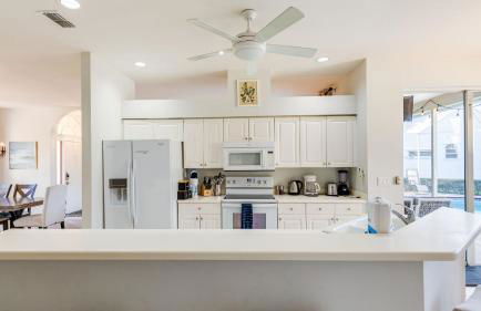 Private Pool Pond Views Bonus Lounge in Gated Naples Community Drive to Dining Sand - Foto 13