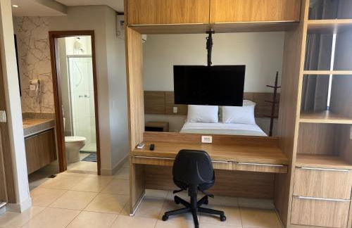 FLAT ACONCHEGO, no centro, perto de tudo, linda vista! - Foto 1