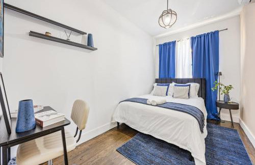 Mid-Century Stay 5BR and 5 Baths w PS5 & Laundry - Foto 25