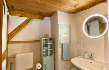 Mein MINI-HAUS - 2 Zimmer - Smart-TV - Stein & Holz - Foto 20