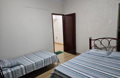 Casa familiar e espaçosa em Aparecida SP, com 3 quartos - Foto 7