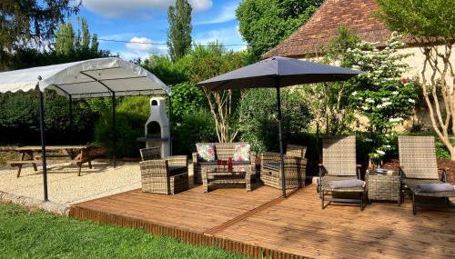 La Tuilerie Grange (Adults only gite) with two en-suite double bedrooms - Foto 2, Garden