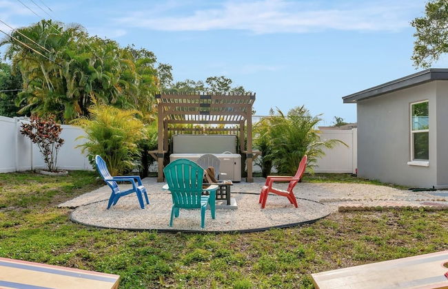 4b 2b w Hot Tub BBQ Firepit 9mins to Beach - Foto 8