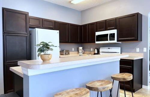 Lovely 4 Bed 3 Bath Pool Home With Spa-5330cvl 4 Bedroom Home by RedAwning - Foto 15