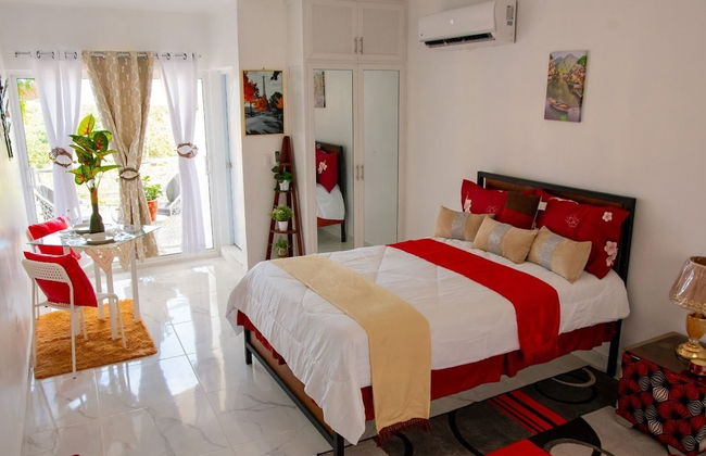 ROYAL TERRACE KING IV - Photo 2