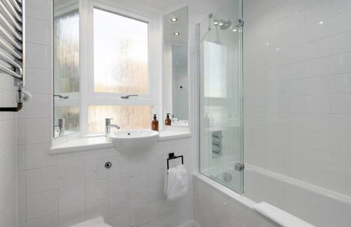 Royal Mile Retreat - Photo 20