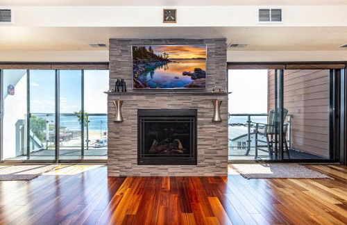 Starboard Point: Stunning Luxury Condo in the heart of DL! - Foto 26