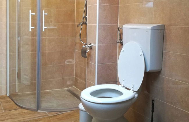 All New Seafront Apartment Yvonne, Sleeps 5 - Foto 5