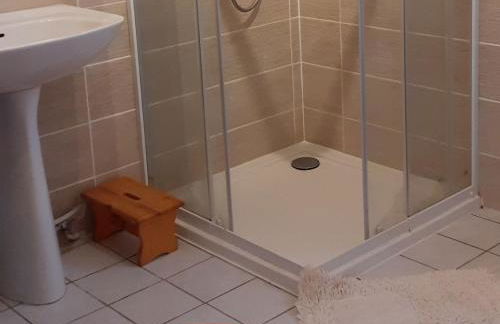 Charmant gîte avec terrasse, poêle à bois et parking privé près de la Creuse et d'Argenton-sur-Creuse - FR-1-591-564 - Foto 29