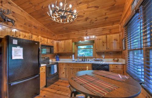 Bearfoot Ridge Wood-burning fireplace cozy hot tub serene views - Foto 26