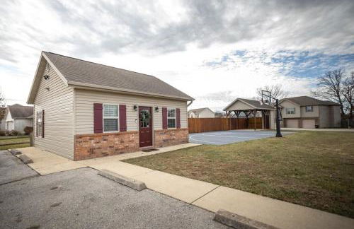 Tiny Home with Hot Tub Near Ft Leonard Wood! - Foto 39