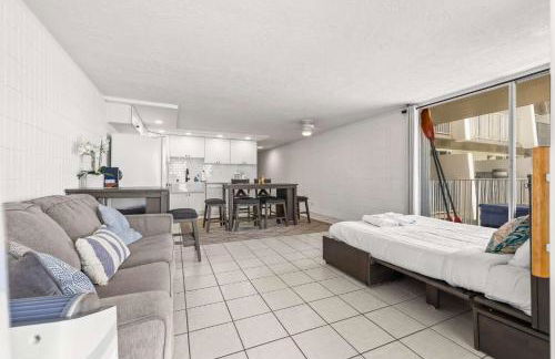 Amazing Beachfront Condo with AC - Photo 9