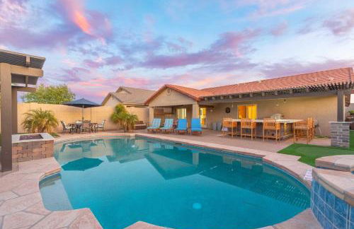 Putting Green, Pool and Spa! San Tan Valley Escape - Foto 39