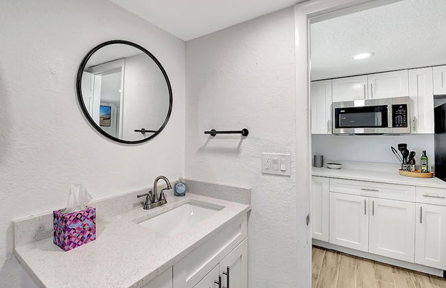 Cozy Cottage 5 Min to Beach Perfect for Couples - Foto 9