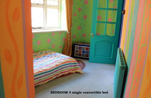 Historic Pike House with Beautiful Garden - Photo 37