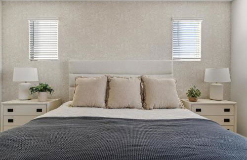 Luxe Queen Creek Home with Pool, Yard, Work Station - Photo 32