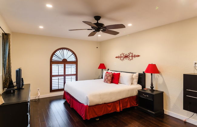 Desert Ridge by Avantstay Spacious Oasis w/ Pool & Hot Tub - Foto 5