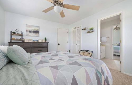 Relaxing Lakefront Retreat w/ Hot Tub & Dock - Foto 72