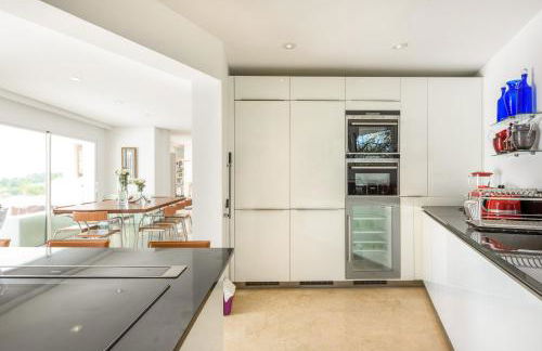 Exquisite Ibiza Home I Jaw Dropping Sea Views I Casa Blanca Jondal I 4 Bedrooms I Gym I Outdoor Kitchen I San Jose - Foto 17