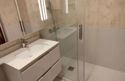 Maravillosa ubicación junto al mar con garaje - Foto 10