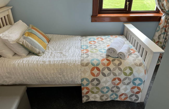 Immaculate 5 Bedroom House Outside Stornoway - Photo 12