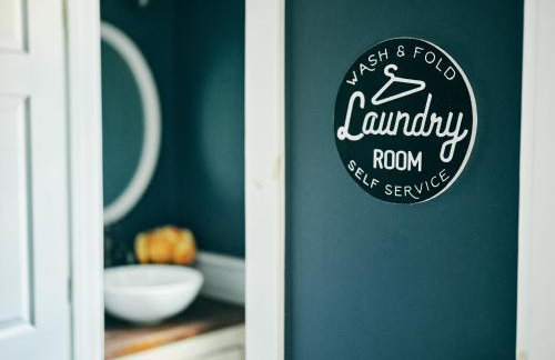 Bear House Catskills Cabin- Private Pool, Pond, Hot Tub, Dog-Friendly Sleeps 9 Adults - Foto 20