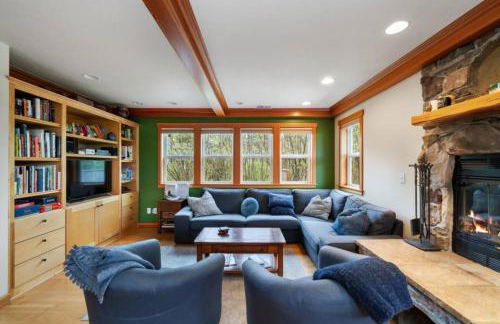 3BR Hot Tub Ocean Views & King Beds Near Beach - Foto 6