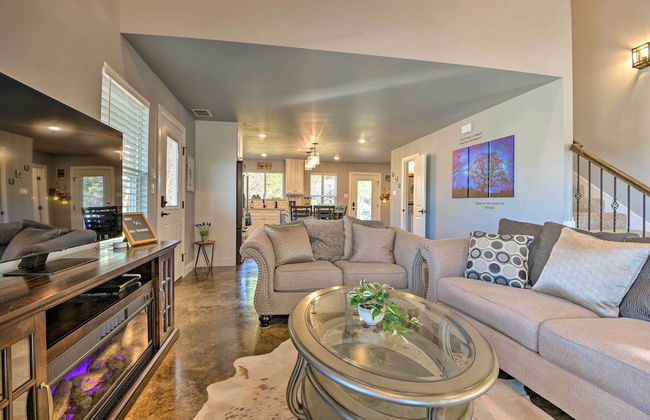 Hot Tub and Fire Pit! Cozy Granbury Escape Near Lake - Foto 25