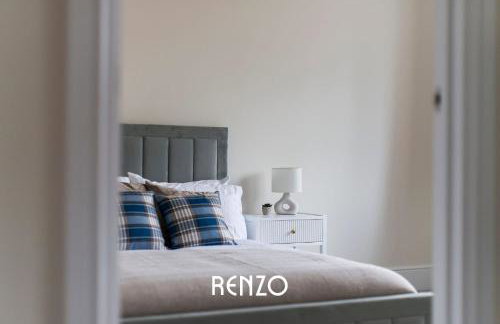 Spacious and Lovely 4-bed Home in Castle Donington by Renzo, Sleeps 6! - Photo 20