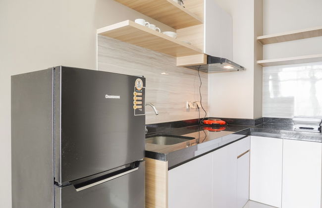 Minimalist and Comfort Living 1BR at Ciputra International Apartment - Foto 4