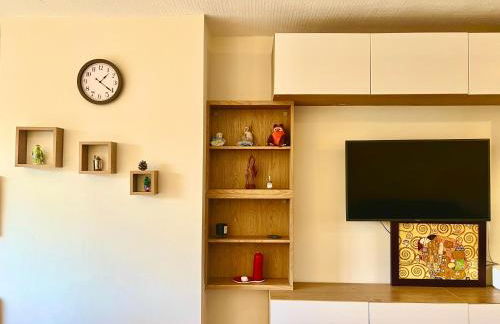 Spacious 3-Bed Family Retreat with Cosy Living and Garden! Free parking - Foto 2